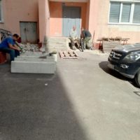 🏠 ул. Лядова, д. 62 → В рамках капитального ремонта выполняются работы на входных группах.